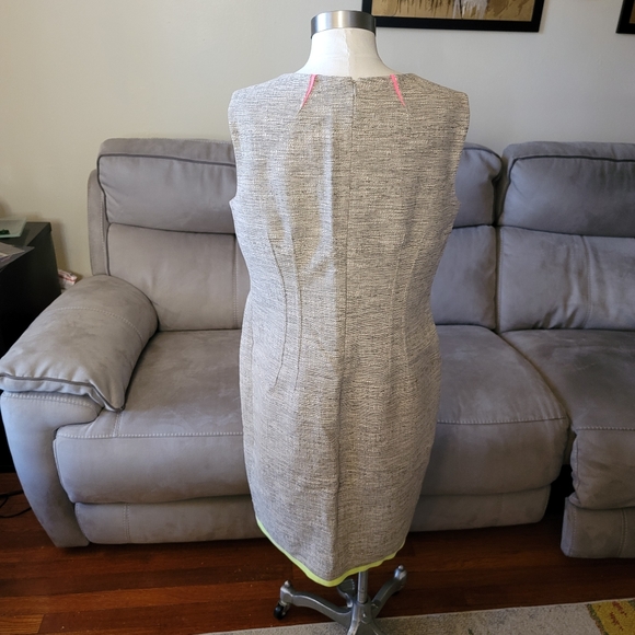 Elie Tahari: Sheath Dress EUC - Picture 10 of 12
